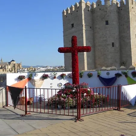 Apartamento Apartamento Al-zhára, Junto Puente Romano